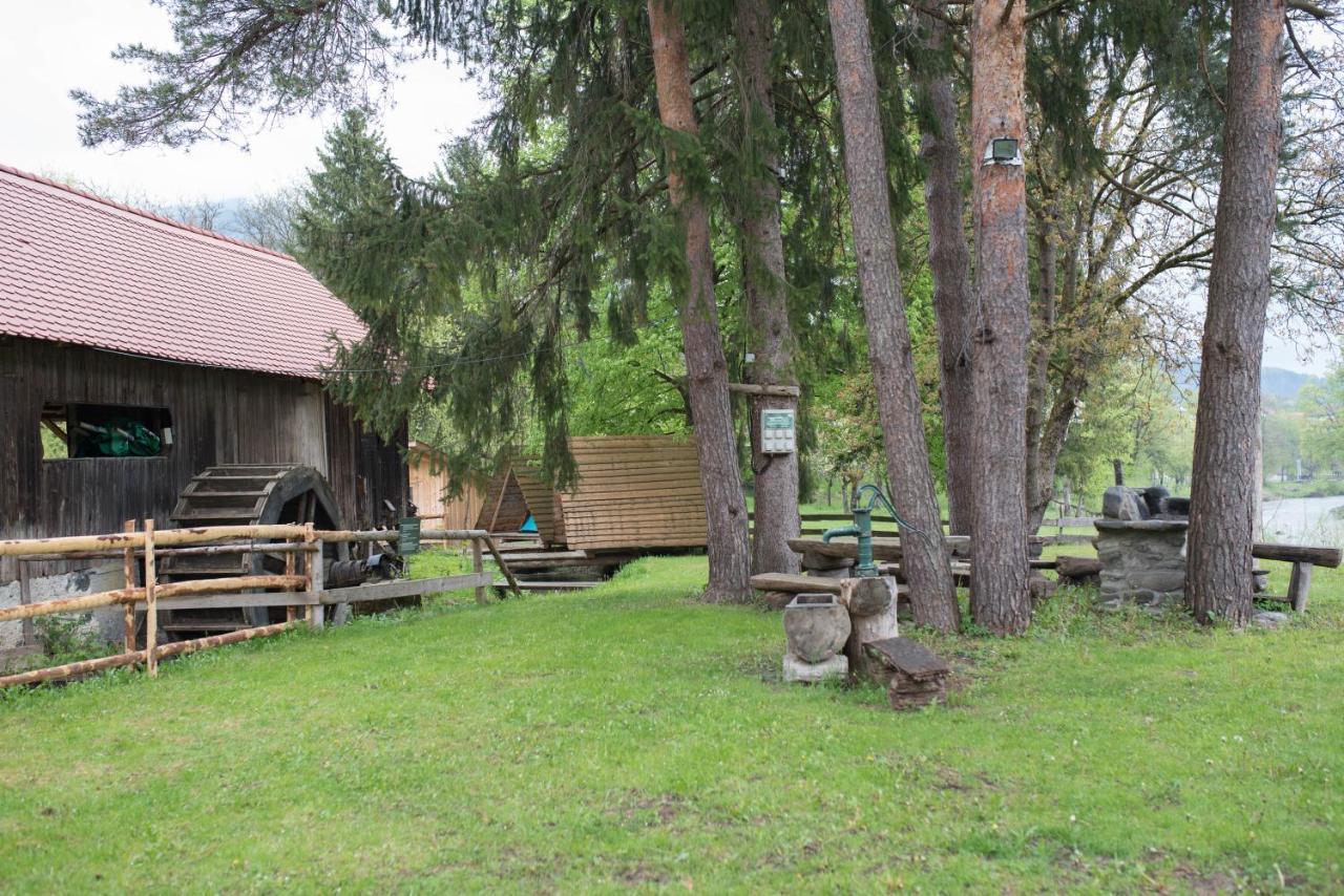 Hotel Kamp Na Otoku - Ljubno Ob Savinji Exterior foto